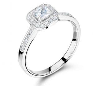 Apulia_Diamond_Engagement_Ring